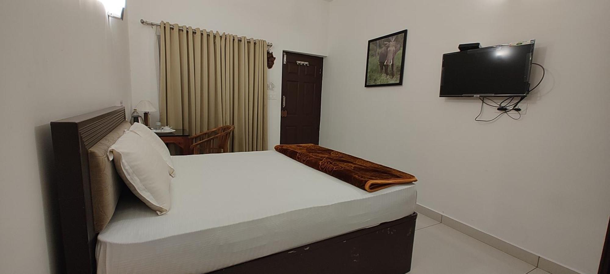 Athirapilly On The Rocks Hotel Athirappilly Ngoại thất bức ảnh